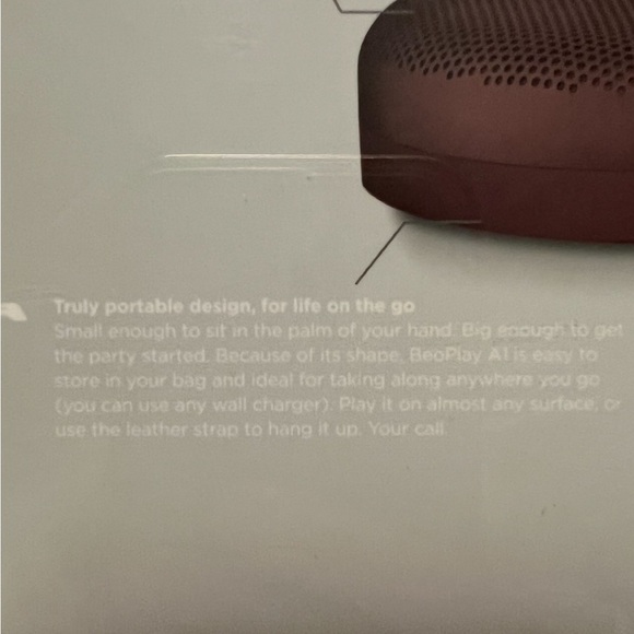 NWT BANG & OLFUSEN BeoPlay A1 Deep Red Wireless WProof Bluetooth Speaker - Picture 7 of 8